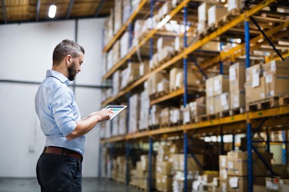 Mengenal Perbedaan Stock Taking dan Stock Opname Barang Dagangan