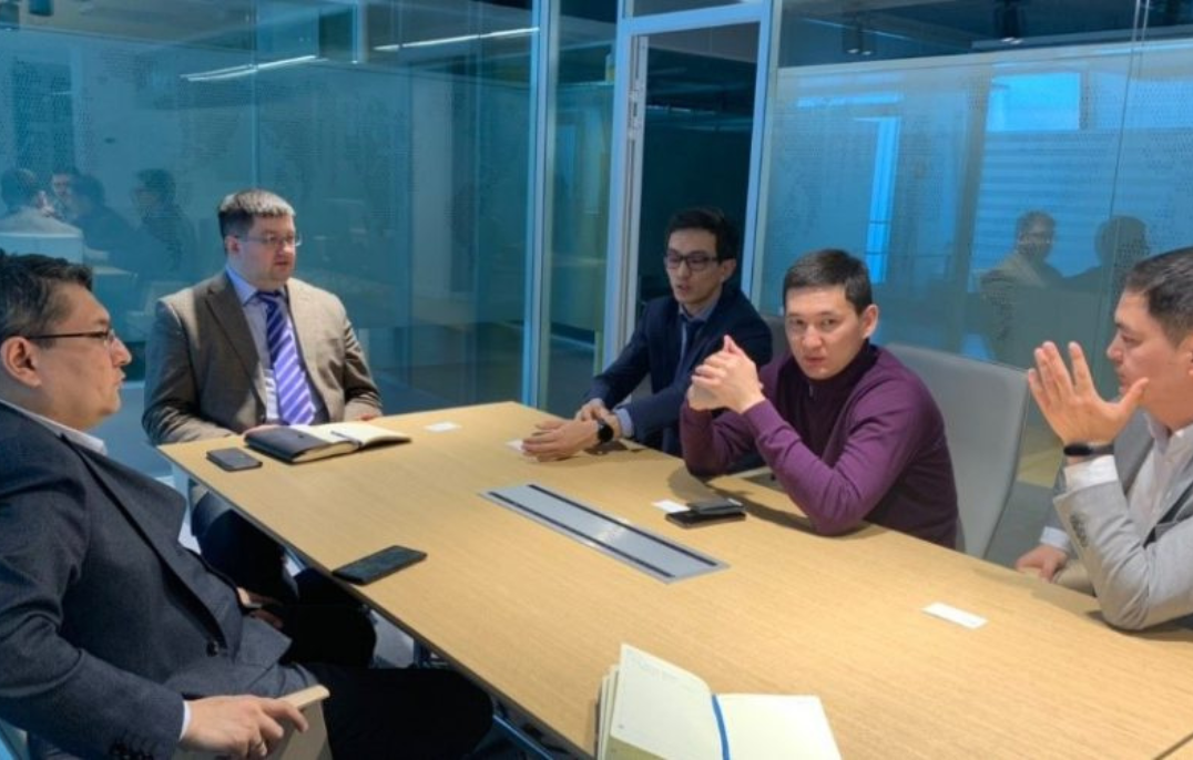 Tingkatkan Kinerja Tim Lewat Komunikasi Terbuka dalam Kepemimpinan